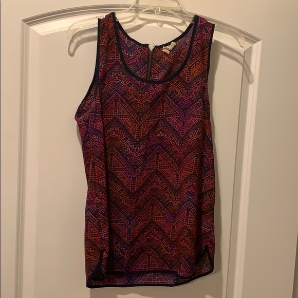 Patterned top - Picture 4 of 4